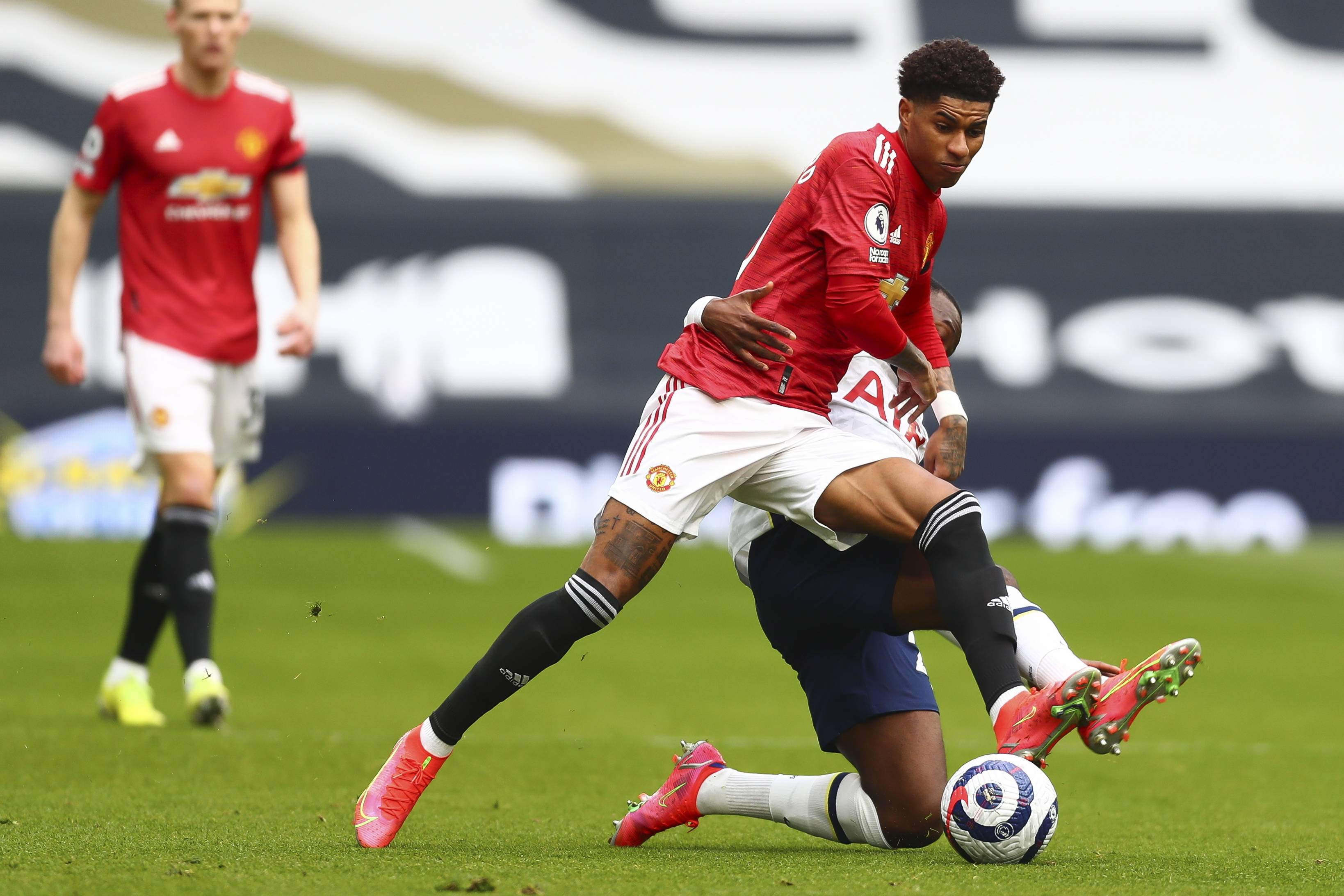 不同的是 不同的是